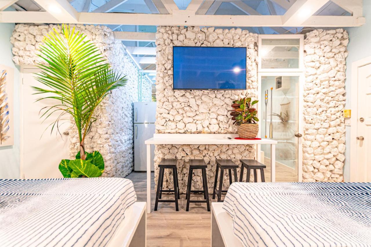 Butterfly Cottage At Viking Hill - Love Beach Nassau Kültér fotó
